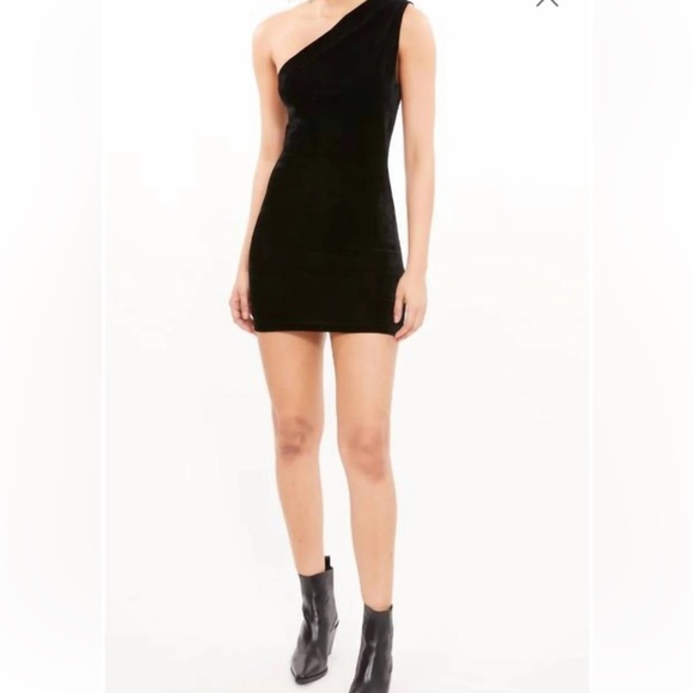 Generation Love
Lucette Dress in Black Size XS
